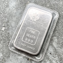 Load image into Gallery viewer, Engelhard Silver 1oz 1960 - 1985 Litton 25 Year Anniversary
