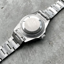 Load image into Gallery viewer, Rolex 16610 Submariner in Stainless Steel
