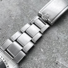 Load image into Gallery viewer, 1966 Rolex Submariner 5513 Wristwatch Riveted Bracelet - Glossy Gilt!
