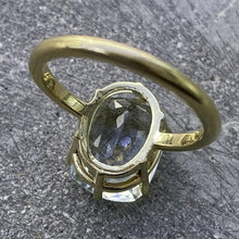 Load image into Gallery viewer, Vintage Van Cleef &amp; Arpels 18k Yellow Gold Ring - 5 CT Aquamarine
