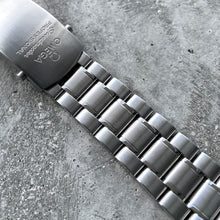 Load image into Gallery viewer, Omega Speedmaster Meteorite Dial 311.30.42.30.99.001
