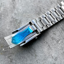 Load image into Gallery viewer, Omega Speedmaster Meteorite Dial 311.30.42.30.99.001
