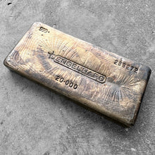 Load image into Gallery viewer, Engelhard 20oz Poured bar with attractive toning and pretty pour lines
