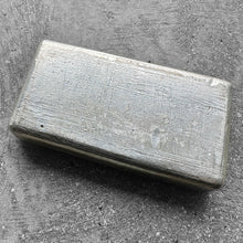 Load image into Gallery viewer, Scarce Engelhard 10oz with A prefix. A chance to own serial number 1 of the &#39;A&#39; series Engelhard 10oz bars
