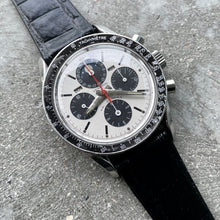 Load image into Gallery viewer, Universal Geneve Tri Compax Panda Dial Moonphase &#39;Eric Clapton&#39;
