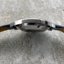 Load image into Gallery viewer, 1970s Zenith Auto Sport Blue Dial
