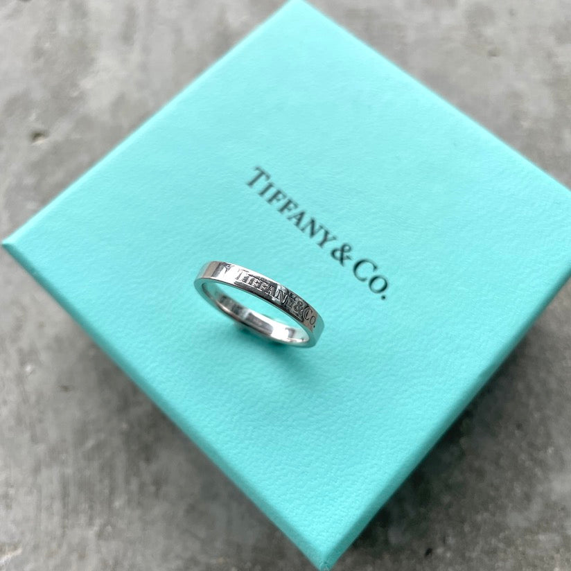 Tiffany 18k White Gold ring