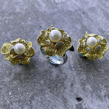 Load image into Gallery viewer, Flower design set with Akoya Pearl 18k White / Yellow Gold Ring + Earring Set
