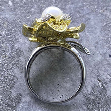 Load image into Gallery viewer, Flower design set with Akoya Pearl 18k White / Yellow Gold Ring + Earring Set

