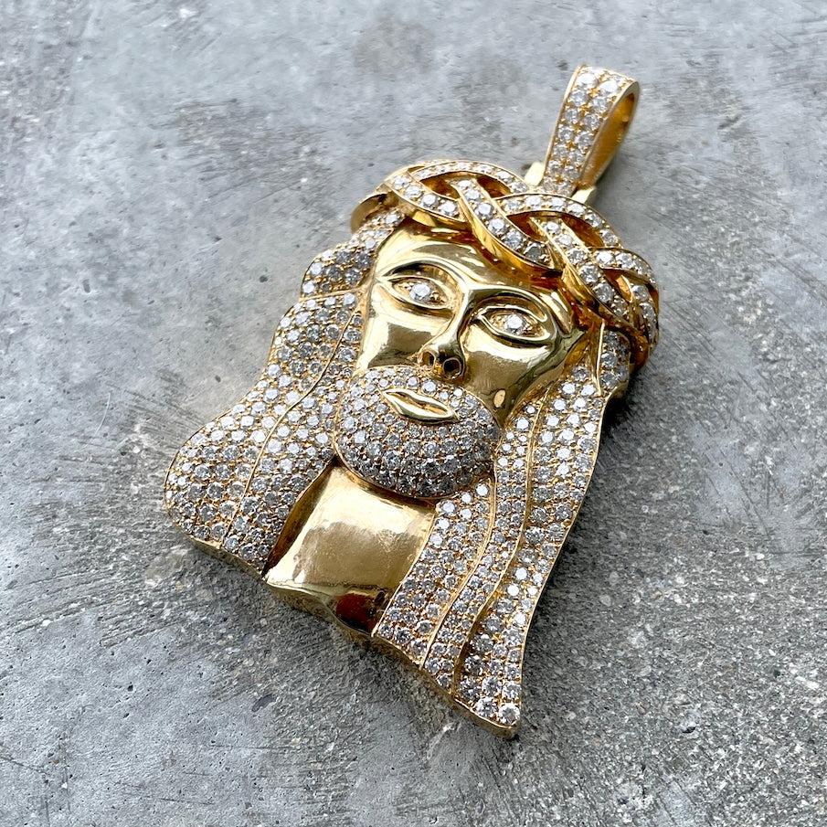 Custom 14K Yellow Gold Pendant featuring 13.1 carats of Diamonds