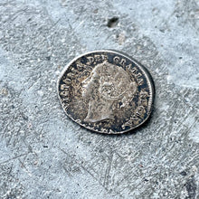Load image into Gallery viewer, 1872 Canada 5 Cent Silver - Dramatic off struck error
