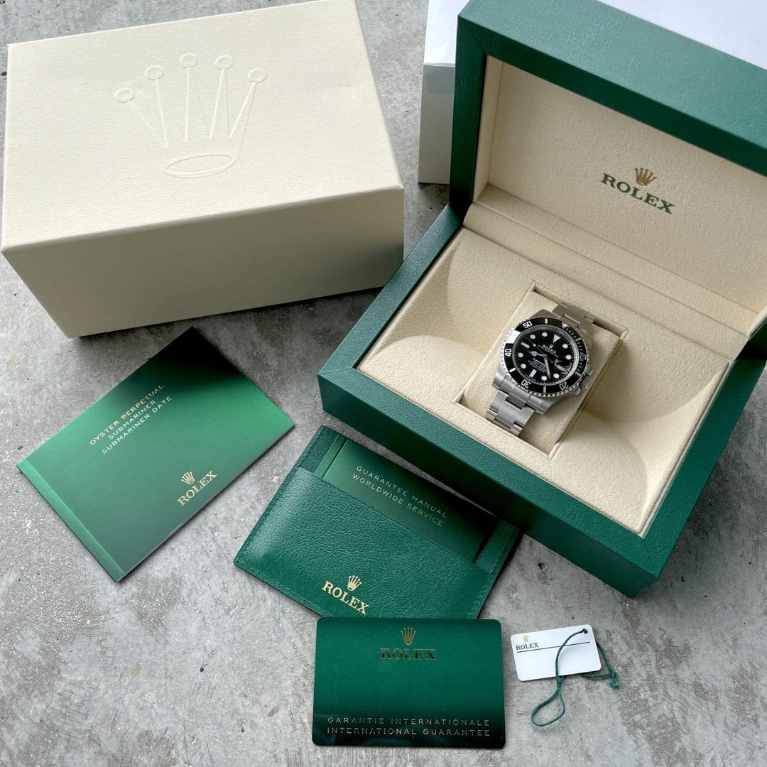 2021 Rolex Submariner 40mm 116610 - Box and Papers