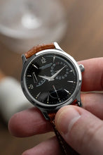Load image into Gallery viewer, Jaeger Lecoultre Reserve De Marche Master Control 140.8.93.s – Box + Papers
