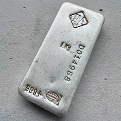 Johnson Matthey 1 Kilo .999 Silver Poured Bar 32.15 oz - D Serial