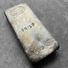 Load image into Gallery viewer, Johnson Matthey Mallory 1 Kilo .999 Silver Poured Bar 32.15 oz - Nice Pour Lines
