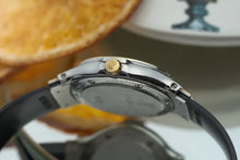 Load image into Gallery viewer, Ladies Hublot Classic MDM 1390 - 18K Gold + Stainless -Striking Blue Dial
