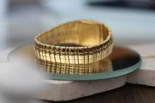 Load image into Gallery viewer, Ladies Piaget Tanagra 18K Yellow Gold 6051 M 401 D -White Roman Numeral- 88 Gram
