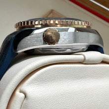 Load image into Gallery viewer, Omega 44 mm Planet Ocean 600M Blue dial 215.23.46.51.03.001 Sedna Gold - Box
