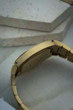 Load image into Gallery viewer, Omega Constellation 18k Solid Yellow Gold 166.059 – Stunning! 143 grams
