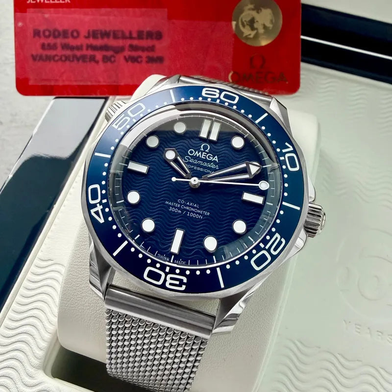 Omega Seamaster 21030422003002  Box + papers - James Bond 60th Anniversary