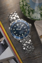 Load image into Gallery viewer, Omega Seamaster 300 Blue Wave dial 2531.80 - Automatic - Serviced
