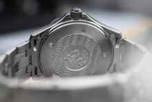 Load image into Gallery viewer, Omega Seamaster 300 Blue Wave dial 2531.80 - Automatic - Serviced
