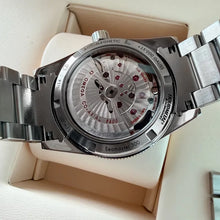 Load image into Gallery viewer, Omega Seamaster 300 James Bond black dial 23330412101001
