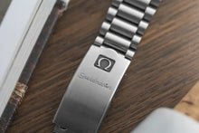 Load image into Gallery viewer, Omega Speedmaster 145022 1450 808 bracelet and 861 movement -Blue Hesalite
