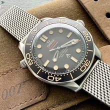 Load image into Gallery viewer, Omega Titanium Seamaster James Bond 21090422001001

