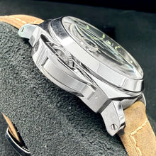 Load image into Gallery viewer, Panerai Luminor Marina 40mm Automatic PAM 01048 – Box and Papers - Serviced
