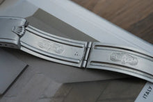 Load image into Gallery viewer, Rolex 5513 Submariner Stainless Steel - Glossy Gilt Dial
