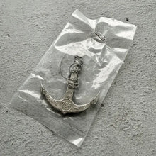 Load image into Gallery viewer, SEALED Vintage Rolex Anchor 200 M / 660 Ft Submariner 1680 5513 5512 with Cord
