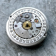 Load image into Gallery viewer, Original TUDOR 2484 Automatic Movement - will fit 7021 Model
