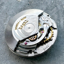 Load image into Gallery viewer, Original TUDOR 2484 Automatic Movement - will fit 7021 Model
