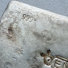 Load image into Gallery viewer, Vintage 20 oz .999 Silver Engelhard Poured bar - Super cool Doubling Error!
