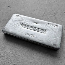 Load image into Gallery viewer, Vintage 20 oz .999 Silver Engelhard Poured bar - Stunning  Pour Lines
