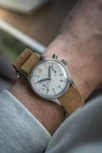 Load image into Gallery viewer, Vintage Breitling Single button Chrono DND Canadian Military 6645/21/802/1267
