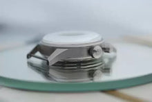 Load image into Gallery viewer, Vintage Breitling Single button Chrono DND Canadian Military 6645/21/802/1267
