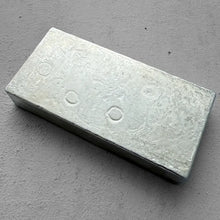 Load image into Gallery viewer, Vintage Engelhard 100oz bar - Stunning Pour Lines!

