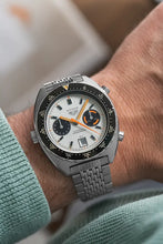 Load image into Gallery viewer, Vintage Heuer Autavia 11630  Calibre 12 - Unpolished - Orange Boy
