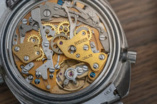Load image into Gallery viewer, Vintage Heuer Autavia 11630  Calibre 12 - Unpolished - Orange Boy
