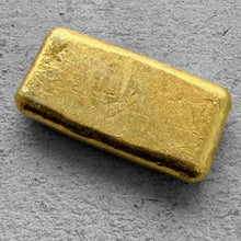 Load image into Gallery viewer, Vintage JMC Johnson Matthey Company 2 oz Gold Poured Bar 2oz
