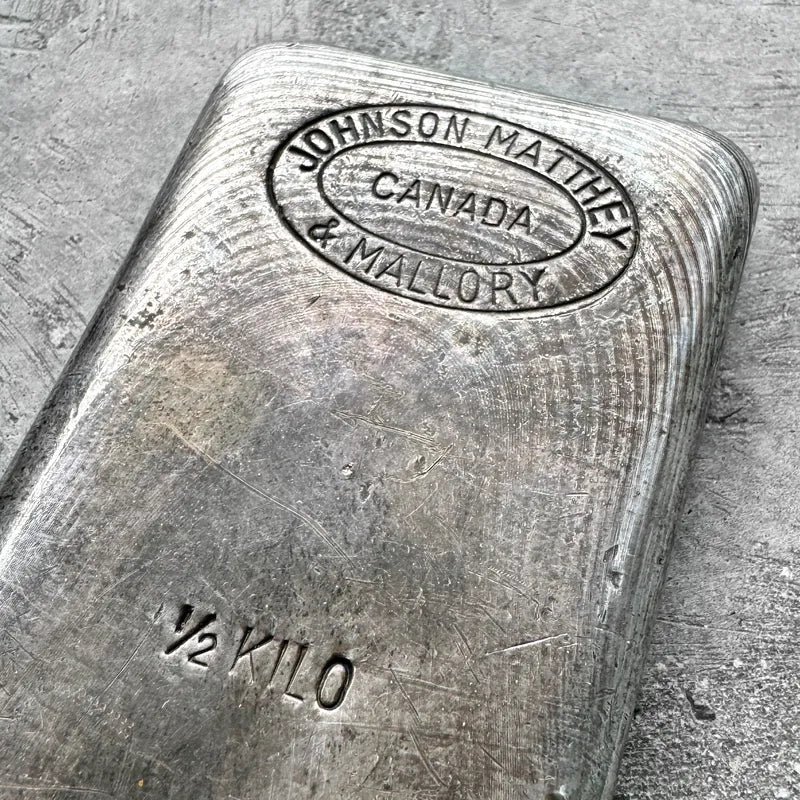 Vintage Johnson Matthey & Mallory 1/2 Kilo with pretty pour lines
