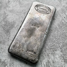 Load image into Gallery viewer, Vintage Johnson Matthey &amp; Mallory 1/2 Kilo with pretty pour lines
