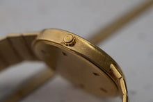 Load image into Gallery viewer, Vintage Mens IWC 18K Yellow Gold 9707 - Integrated Bracelet - Porsche Design

