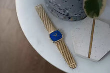 Load image into Gallery viewer, Vintage Mens Piaget 18K Yellow Gold 9731 C10 - Stunning Lapis Lazuli Dial
