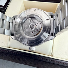 Load image into Gallery viewer, Zenith Defy Power Reserve black dial  03.0516.685 – Box + Papers
