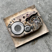 Load image into Gallery viewer, 1920s Rolex 17 Jewel Movement with Dial
