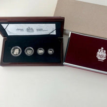 Load image into Gallery viewer, 1990 Platinum Canada 1.85oz Proof Coin Set - Canadian Polar Bear
