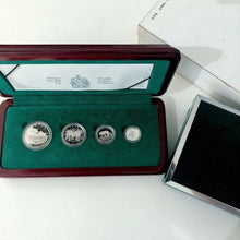 Load image into Gallery viewer, 1998 Platinum Canada 1.85oz Proof Coin Set - Low 527 Mintage - Endangered Grey Wolf
